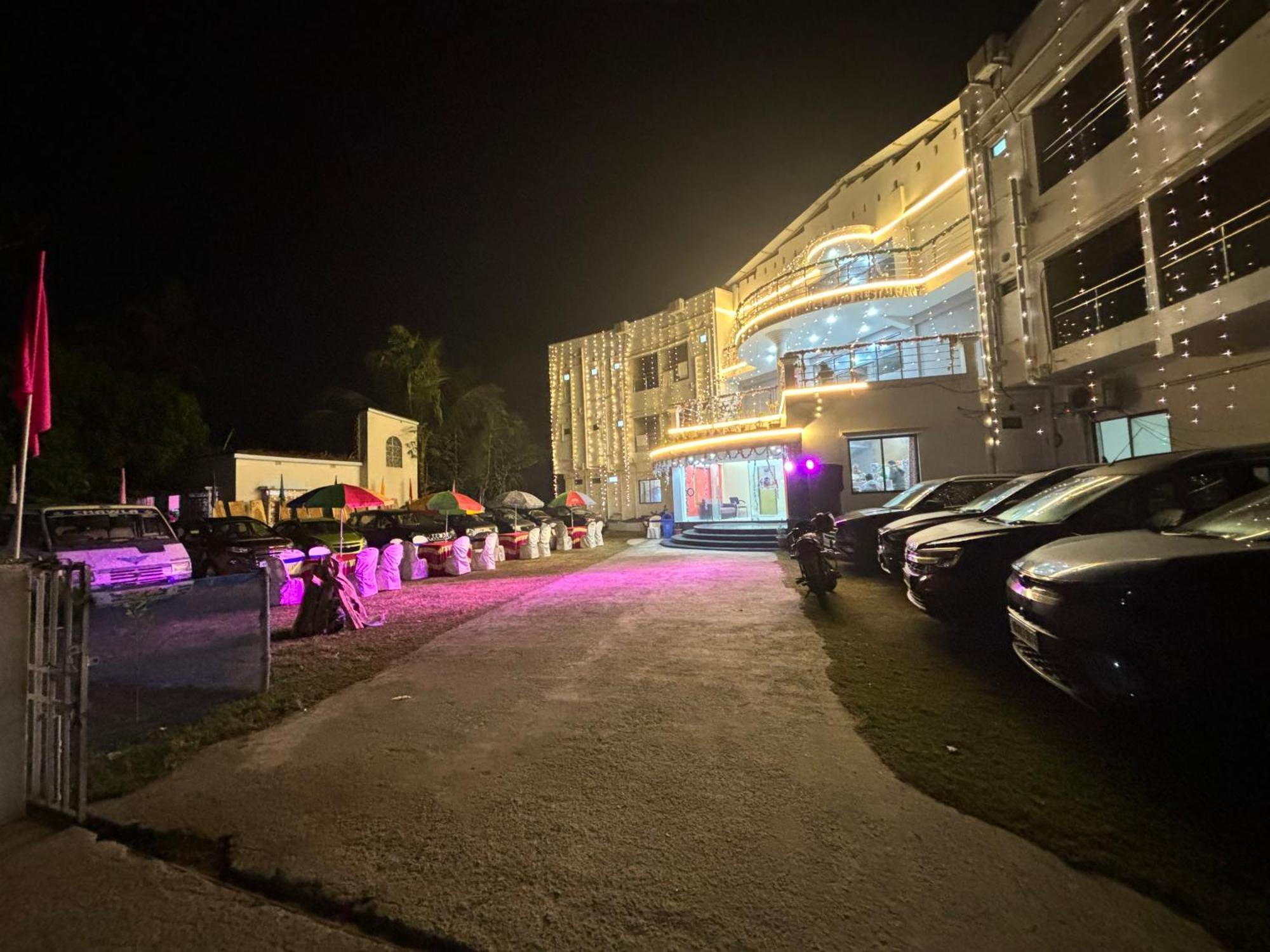 Ichhamati Hotel And Restaurant Hasnabad Exteriör bild